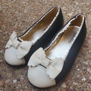 Hartstrings Black Cream Slip on Dress Shoes Bow Scalloped Edges Toddler 9